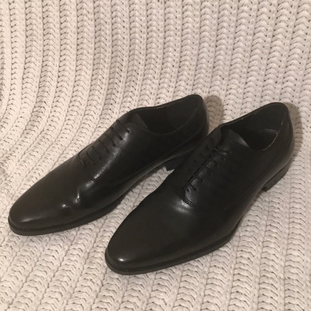 Zara Men’s Dress shoes 34